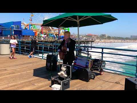 Donald Trump In Santa Monica Pier😂😂😂😂 SANTA MONICA, CALIFORNIA