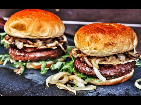 Wagyu burger with lardo bacon, braised onions, mushrooms, and parmesan chips - Westmünsterland BBQ