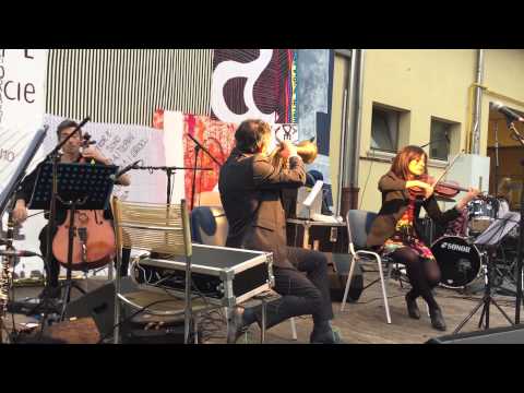 download lagu mp3 mp4 Sonia Peana, download lagu Sonia Peana gratis, unduh video klip Sonia Peana