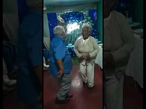 "Adios Compay Gato" 😹 #guaracha #bailar