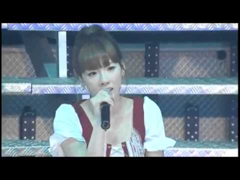 SNSD - Dear Mom live