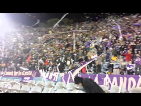 "Defensor Recibimiento vs Atl. Nacional Copa Libertadores 2014" Barra: La Banda Marley &bull; Club: Defensor