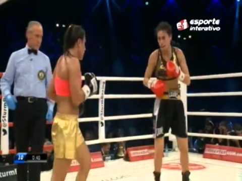 Susi Kentikian derrota Simona Galassi e continua com cinturão dos moscas