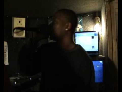 EDSKI LATE NIGHT FREESTYLE SESSIONS - JIMMY JUMPS