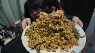 2キロ越え!　高菜ニラレバチャーハン唐揚げ添えをつくる