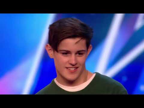 Dad Surprises Singer Reuben Gray During BGT Audition!