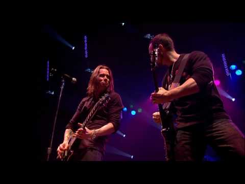 Videoclip de Ties That Bind (Live) — Alter Bridge