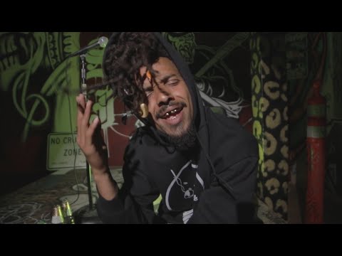 Yonex Jones - Times Up ft ItsYaBoyCarr (Prod. JT PRODUCTIONZ)(shot by @Baylingual )