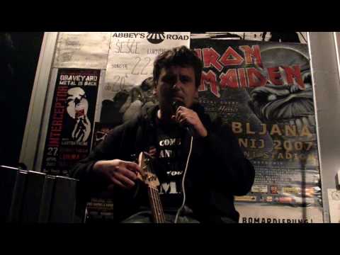 (www.vest.si) 47. Švic mikrofona z Legalo Kriminalo napovednik