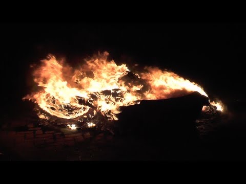 [01.01.2018] Brandweer blust nieuwjaarsbrandjes in Damwâld en Driezum