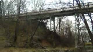 preview picture of video 'Septa's R3 Train Going Across Darby Creek Video 2.'