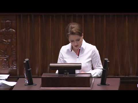 Marzena Okła-Drewnowicz krytykuje minister za wyrachowanie i 70 tys. nagrody