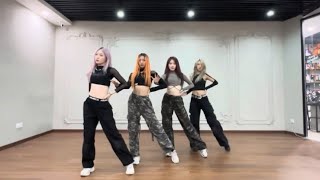 Download lagu Born to be itzy mirror no backup dancers mp3