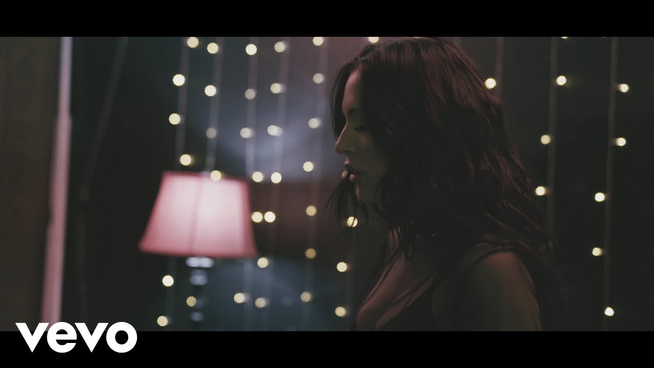 Lennon Stella — Feelings