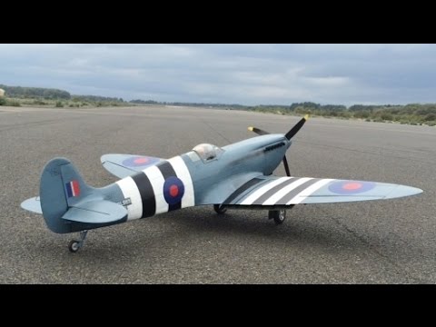 DEANO TEST FLYING A CARF MODELS RC 1/4 SCALE SPITFIRE PR MK 1X FOR LEE AT WOODBRIDGE AIRBASE - 2014
