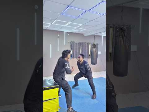 Street Self Defense Techniques That Could Save Your Life⚡️💥 ⁠#SelfDefense⁠ ⁠#StreetSmart⁠ ⁠#uk #yt