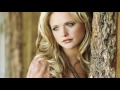 Miranda Lambert - Safe lyric video