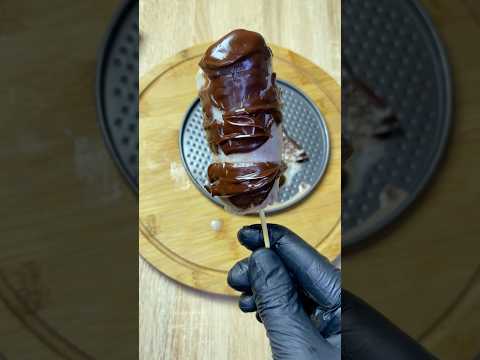 Easy Kinder Bueno Ice Cream Pops – Only 2 Ingredients! 🍫🍦