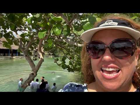 Baptism of new believers in Mexico