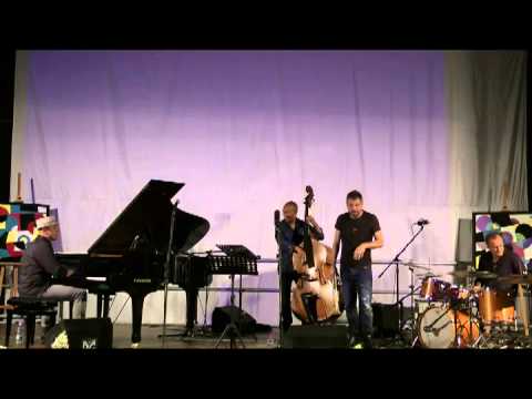 Luigi Martinale Trio plus Fabrizio Bosso: In Walked Bud (T.Monk)
