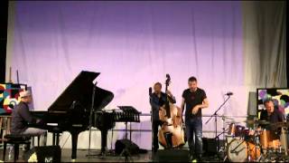Luigi Martinale Trio plus Fabrizio Bosso: In Walked Bud (T.Monk)