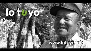preview picture of video 'Un horno tradicional - 'lo tuyo' Panamá | Traditioneller Lehmofen 'lo tuyo e.V.' Panama'