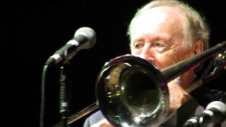 Changes in London Hugh Laurie and the CBB with Chris Barber