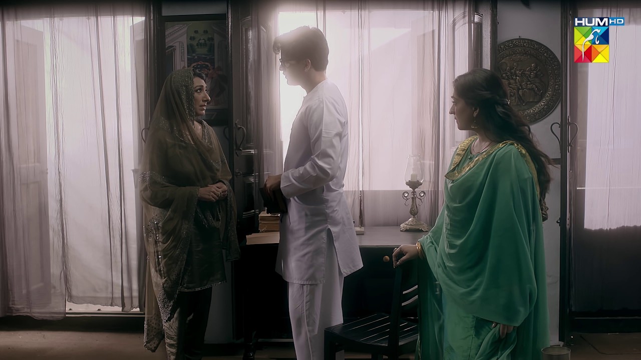 Iss Ghar Mein Sab Ghalat Hai, Tou Main Kya Karun...?? #Aangan - Sonia Hussain - Ahsan Khan - HUM TV