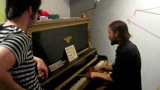 Ethan J Perry Plays Piano at the Trunk Space