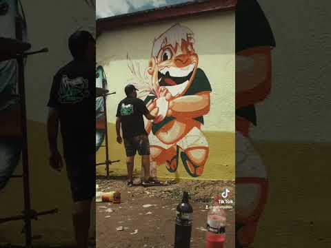 Un personaje va saliendo allá por La Cocha,Tucumán 🇦🇷 #artist #art #graffiti #streetart