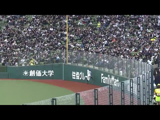 【5回表】さすがのナイスプレー!! ライオンズ・栗山がフェンス激突キャッチ!! 2016/3/27 L-Bs