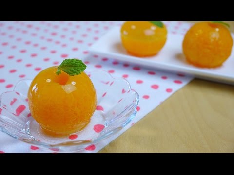 Mandarin Orange Raindrop Cake 丸ごとみかんゼリー あるいはミカン入り水信玄餅