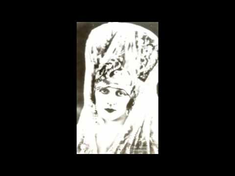 PILAR ARCOS.Tango de la muerte y medias de seda.1927