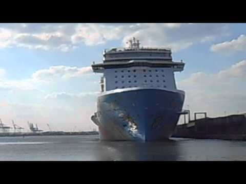 Norwegian Breakaway departing Southampton 30.04.2013 (1)