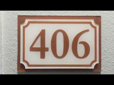 TOP Floor, VAULTED Ceiling, DUAL Master!!