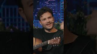 A mí Carlos Vives me dice eso y se me para, mk. No sé cómo hizo Gusi. #shorts