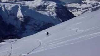 preview picture of video 'Skiing Fresh Powder, Chamonix 09'