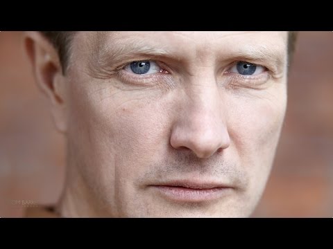 Tom Barker Photography   Actors Headshot Retouch Workflow