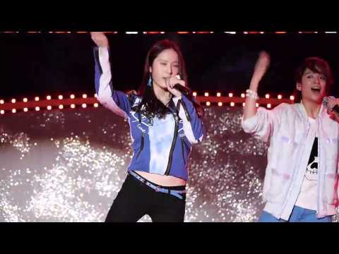 [FANCAM] [Krystal Focus] 121118 Hot Summer - f(x) @ Dungeon & Fighter Festival