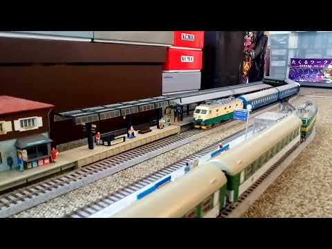 ACME製HOゲージ：ČD（チェコ鉄道）150形電気機関車（ゴリラ旧色）のデビュー走行