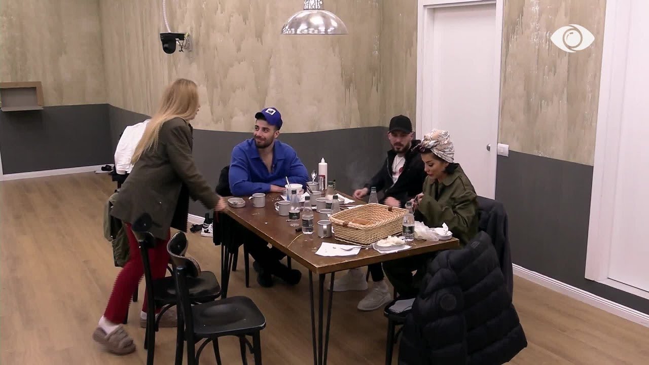 “Alfio ishte viktimë”/ Banorët në kazermë të gjithë kundër Sarës: Si mund të bësh fushatë për lider!