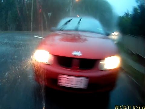 2014.12.11 | Give Way At A Roundabout? You Can't Be Serious