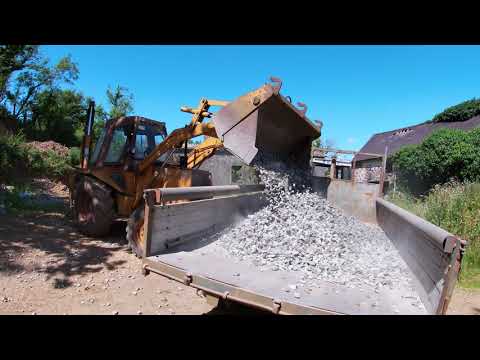 Case 580G Loading Trailer On Case 1194 With Driveway Stones (1)