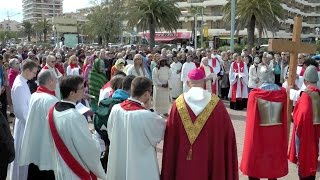 preview picture of video 'Chemin de croix vendredi saint 2015 à Fréjus St-Raphaël avec Mgr Rey'