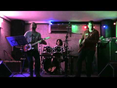 2. The Mean Fiddlers - Dizzy Miss Lizzy (Cover)