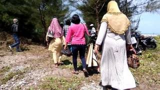 preview picture of video 'Pantai Pasar Talo, Kecamatan Ilir Talo, Kabupaten Seluma, Provinsi Bengkulu - Sumatra - Indonesia'