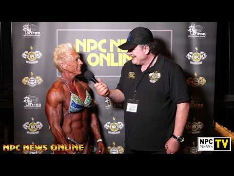 2023 IFBB Masters World Pro Women's Bodybuilding 50 Winner Tracy Smith