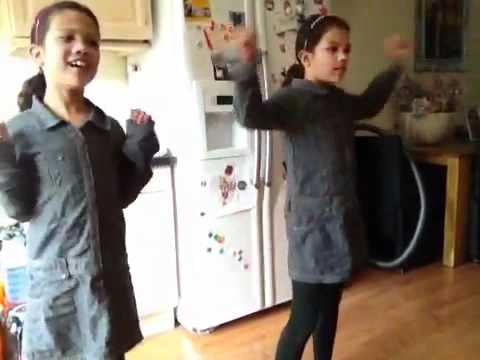 Daphne & Manon -call me maybe