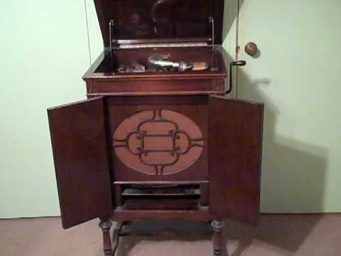 Louis Katzman Kitty's Kisses Step on the Blues Roaring 20's.MP4