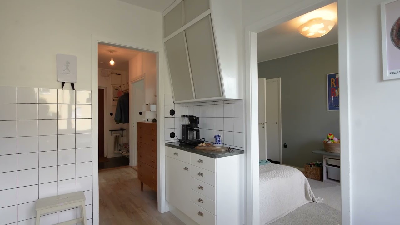 3 rum Lägenhet på Årstavägen 23, 4 tr Årsta Stockholms kommun - video